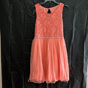 Beautiful Speechless Dress in a coral color size youth 14